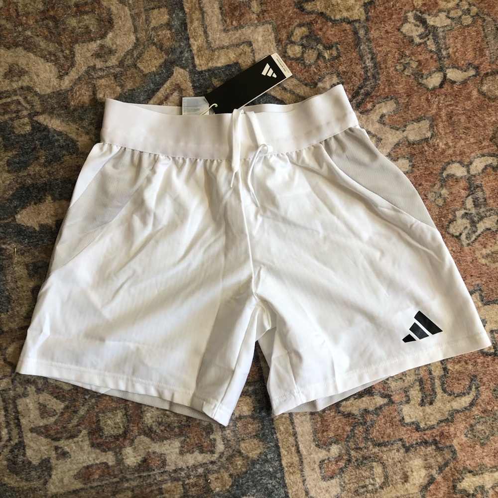 - SOLD -Adidas Women’s White Soccer Athletic Shorts